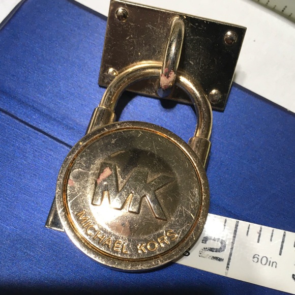 Michael Kors Lock Faux/Mock Lock Charm Hang Tag Gold Tone Keychain Key Fob Charm - Picture 4 of 6